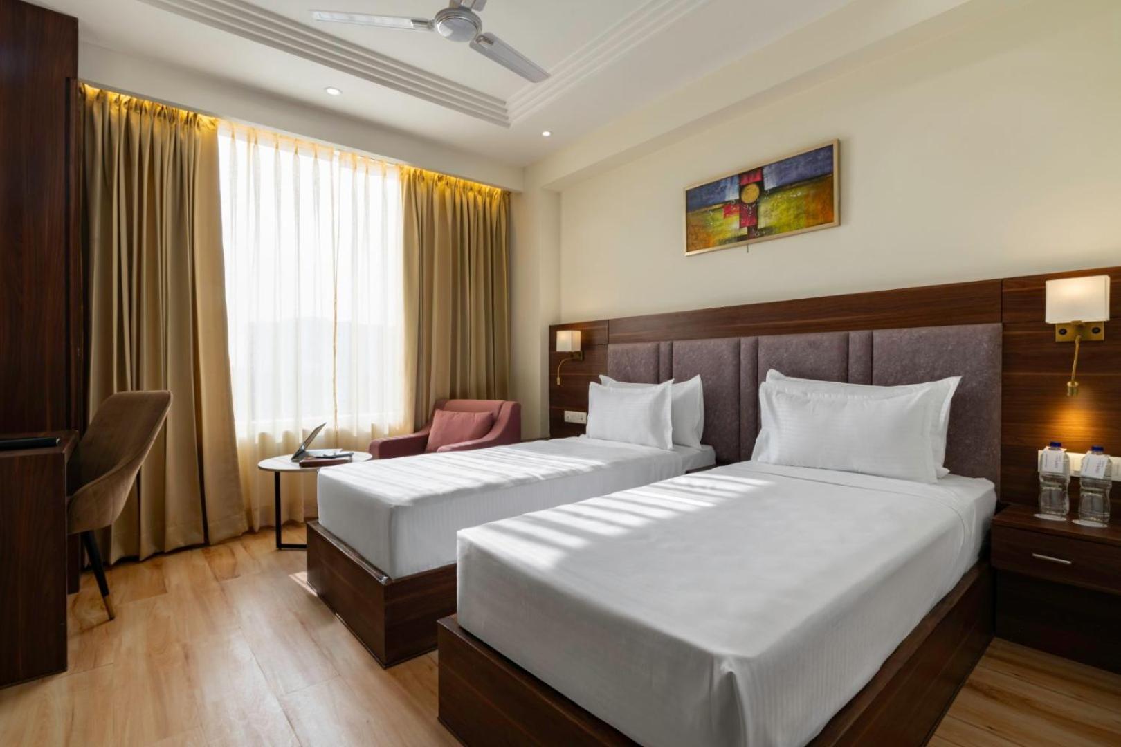 Clarks Inn Suites Agra Near Tajmahal Exterior photo